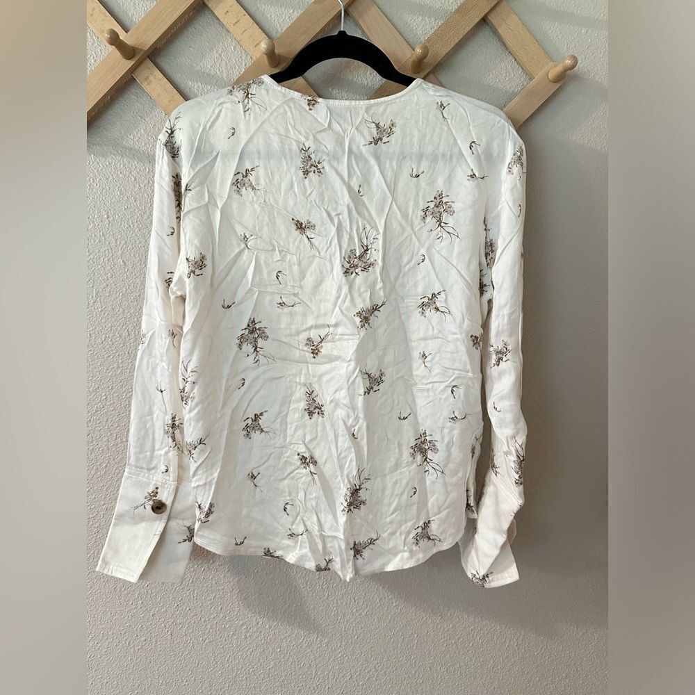 Something Navy Bailey Ivory V-Neck Button Down Fl… - image 7